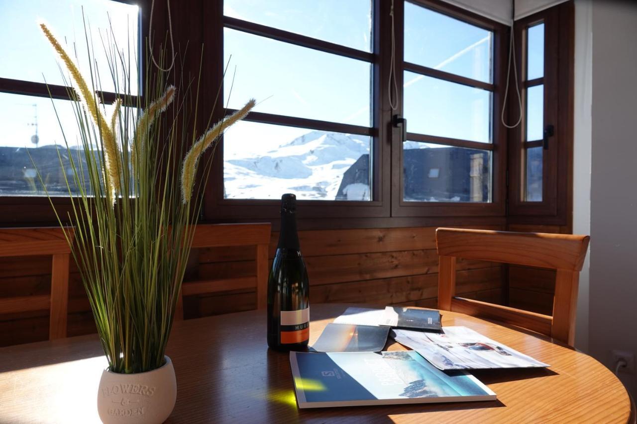 Stone Garaje Cubierto Y Trastero Pirineos360 Apartment ฟอร์มีกัล ภายนอก รูปภาพ