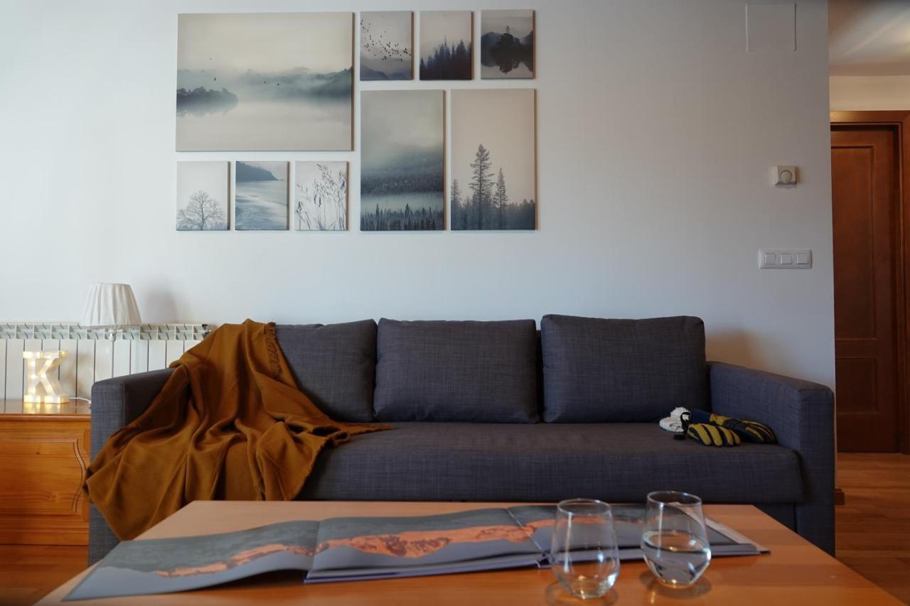 Stone Garaje Cubierto Y Trastero Pirineos360 Apartment ฟอร์มีกัล ภายนอก รูปภาพ
