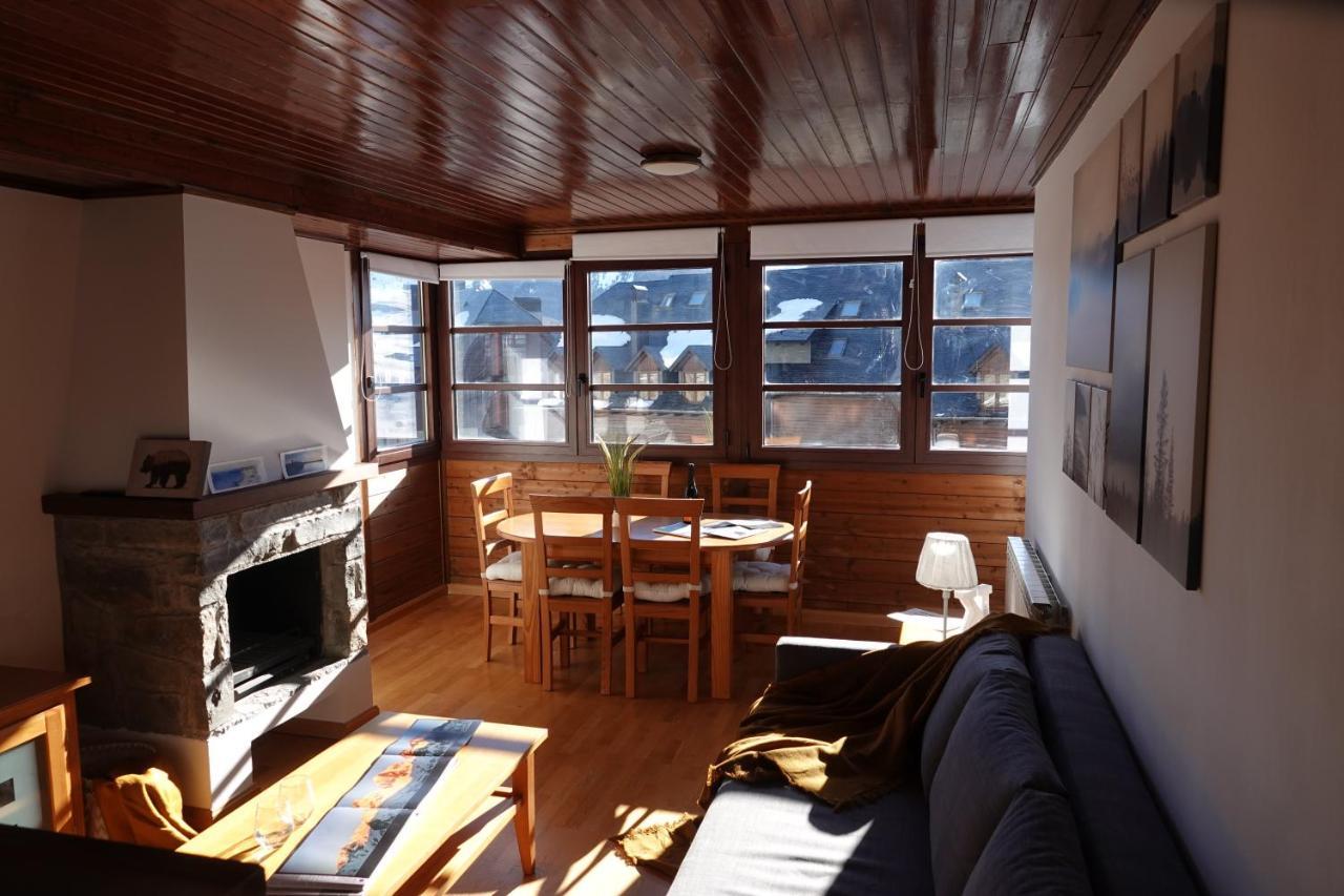 Stone Garaje Cubierto Y Trastero Pirineos360 Apartment ฟอร์มีกัล ภายนอก รูปภาพ